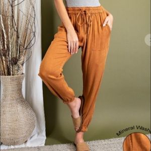 ee:some Linen Joggers - NWT Size Large